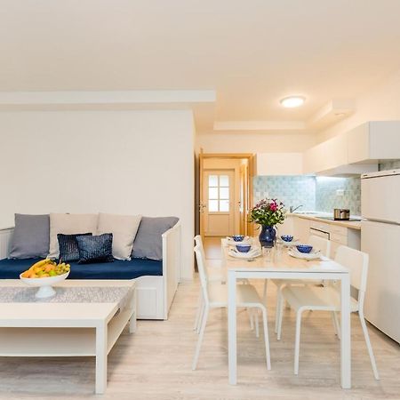 Apartmany Jedovary Trhove Sviny Екстер'єр фото