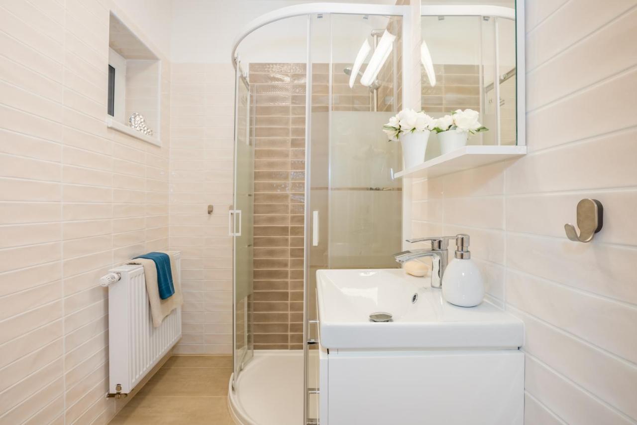 Apartmany Jedovary Trhove Sviny Екстер'єр фото