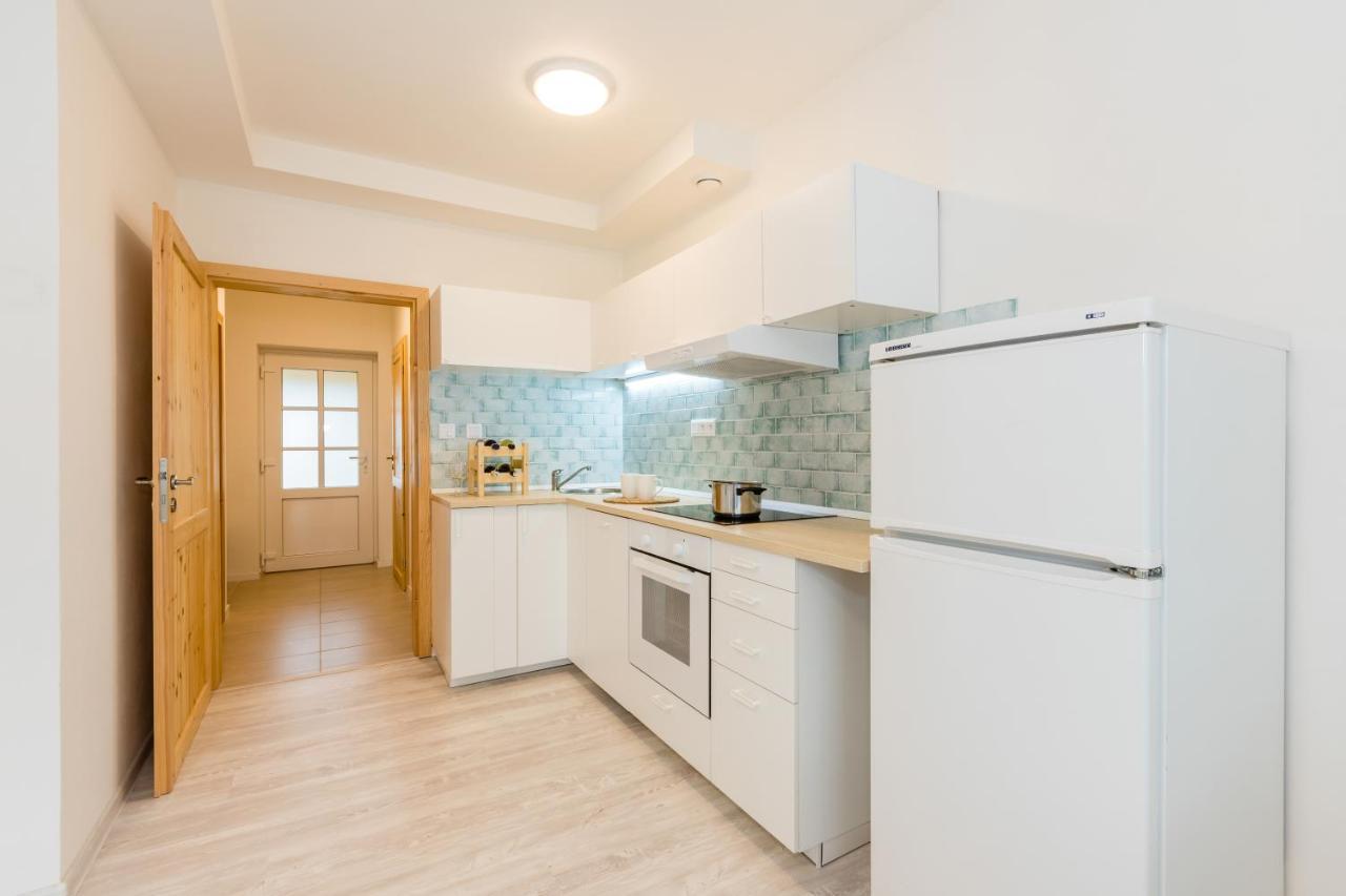 Apartmany Jedovary Trhove Sviny Екстер'єр фото